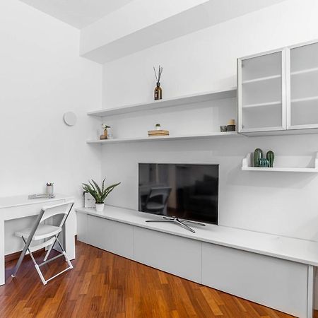 Joivy Charming Flat Near Duomo Di Milano Διαμέρισμα Εξωτερικό φωτογραφία