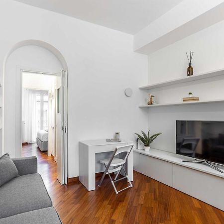 Joivy Charming Flat Near Duomo Di Milano Διαμέρισμα Εξωτερικό φωτογραφία